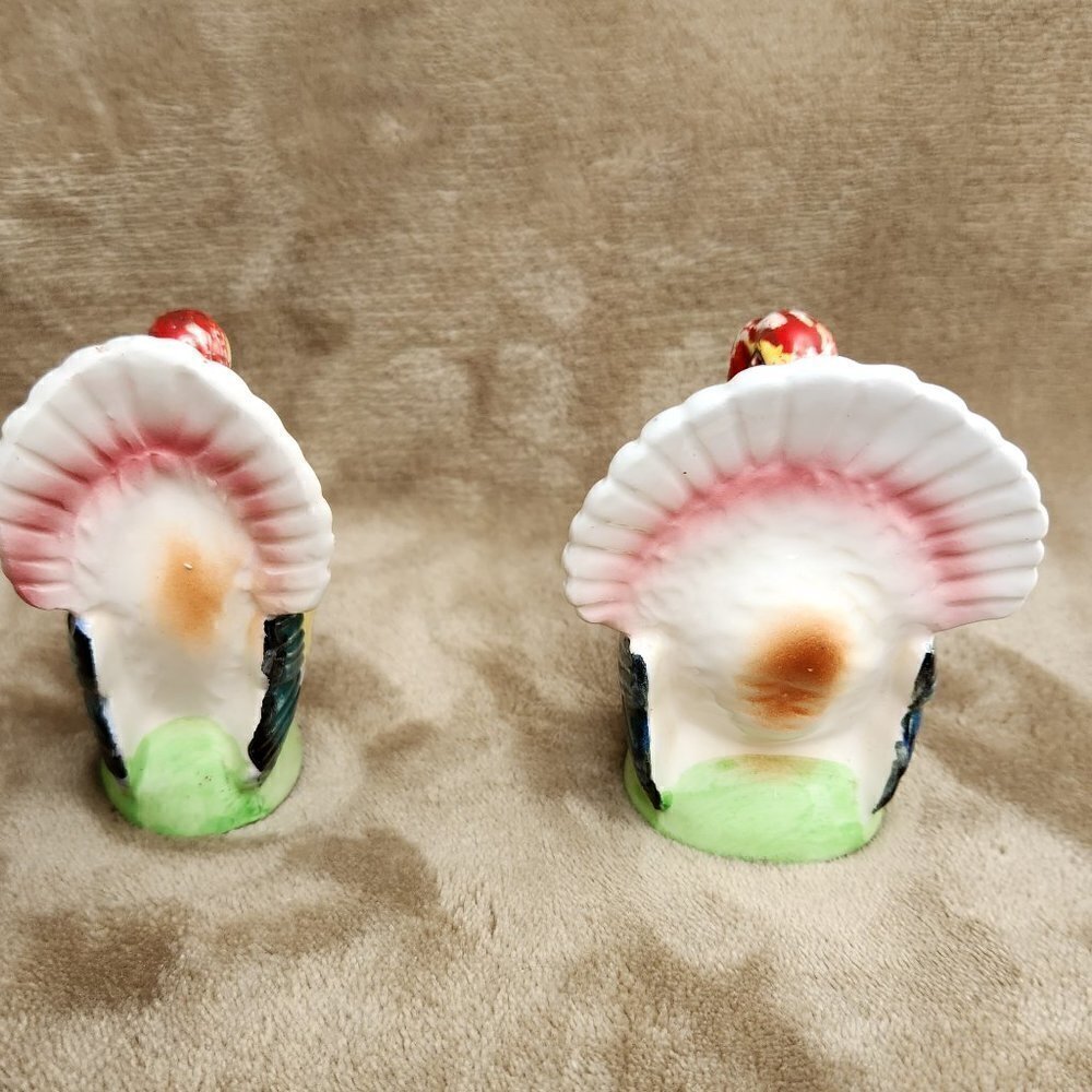 Ceramic Holiday Salt & Pepper Shakers - Picture 3 of 5